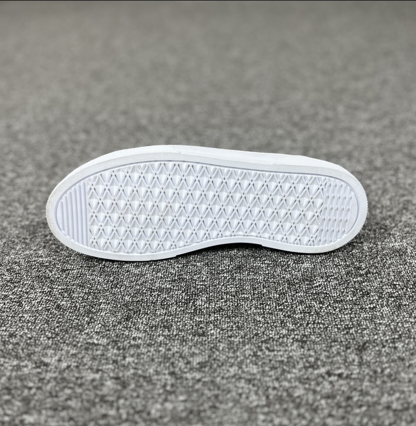 کتونی راحتی