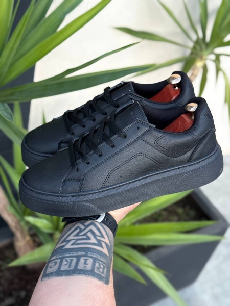 کتونی مردانه مشکی