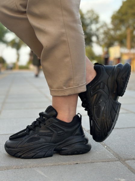 کتونی مشکی تمام زنانه