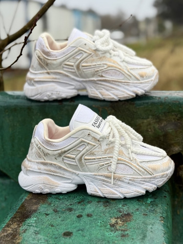 کتونی زنانه | کتونی زنانه سفید | کتونی سفید زنانه | کتونی اورجینال زنانه